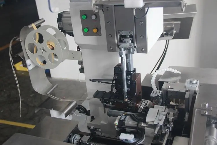 永坤XYK精準(zhǔn)電動翻轉(zhuǎn)平臺減速機(jī)RPA280-10K-ST在南寧端子機(jī)業(yè)界的運(yùn)用體會													